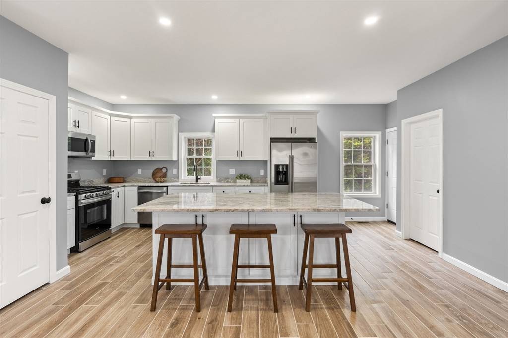 Haverhill, MA 01830,517 Primrose St