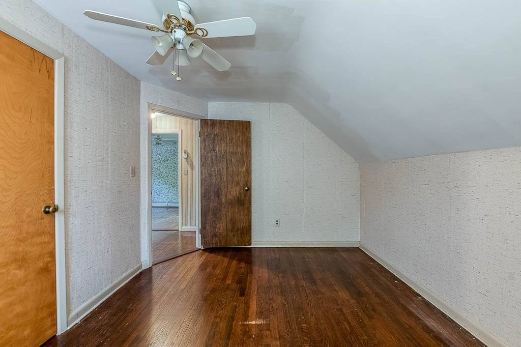 16 Miriam Dr Attleboro, MA 02703
