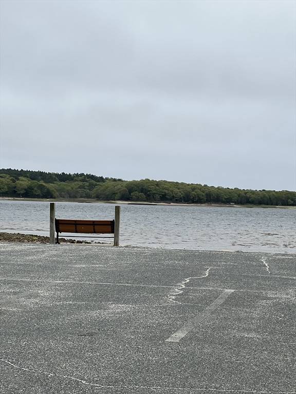 Wareham, MA 02571,83 Shore Avenue