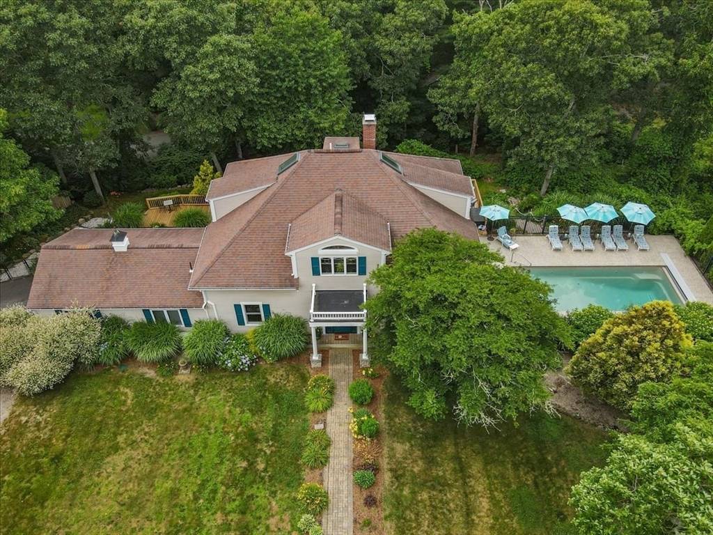 Bourne, MA 02532,3 Wolf Rd