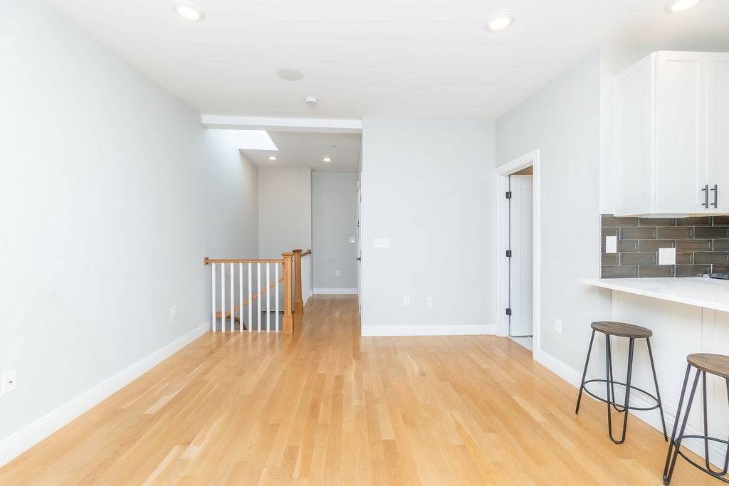 Boston, MA 02128,53 Lexington Street #3