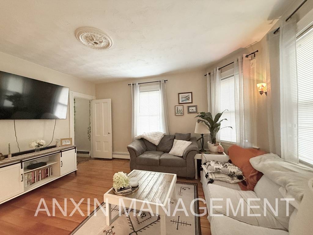 Somerville, MA 02143,14-16 Allen St #1