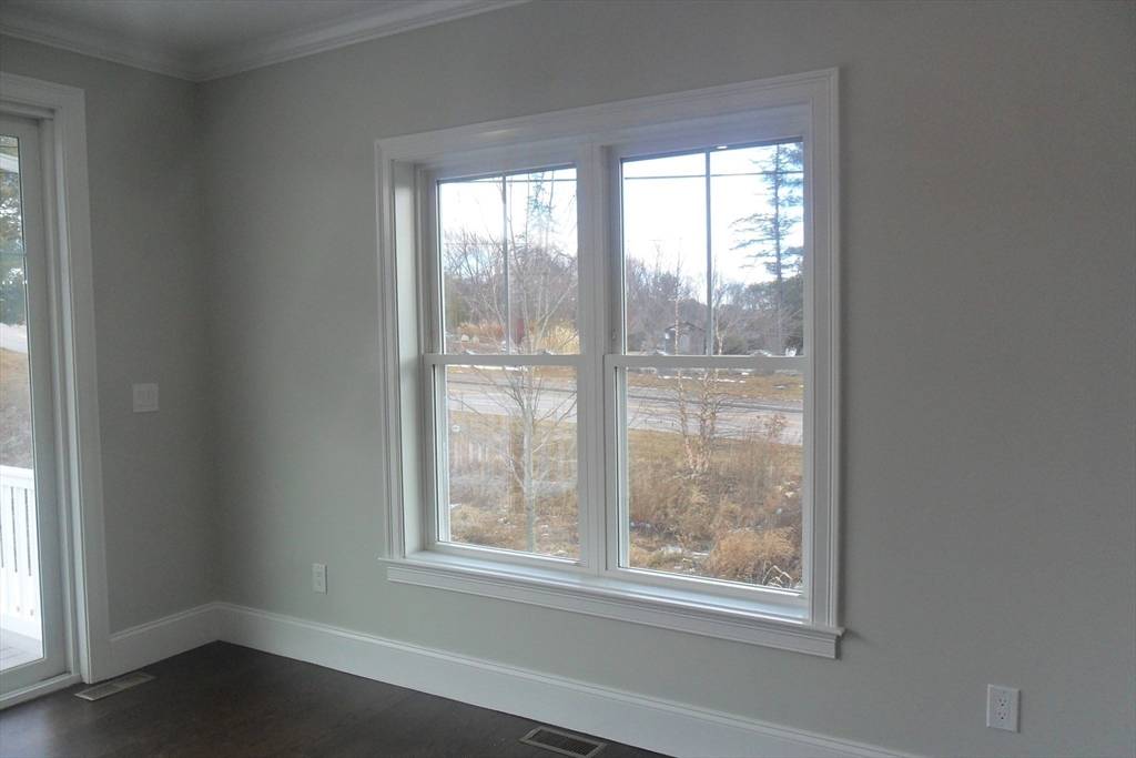 Hopkinton, MA 01748,89 East Main Street #89