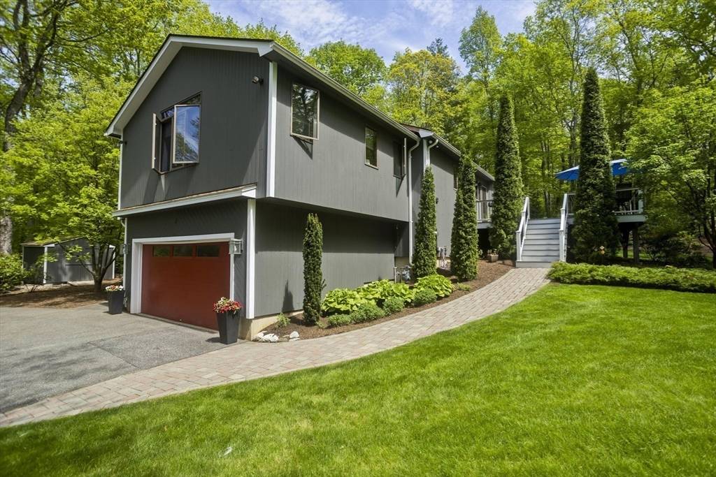 Northampton, MA 01062,21 Birch Ln