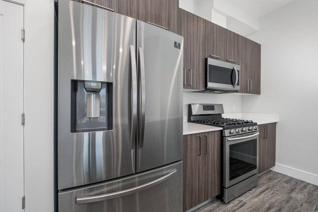 Everett, MA 02149,16 Laurel St #202