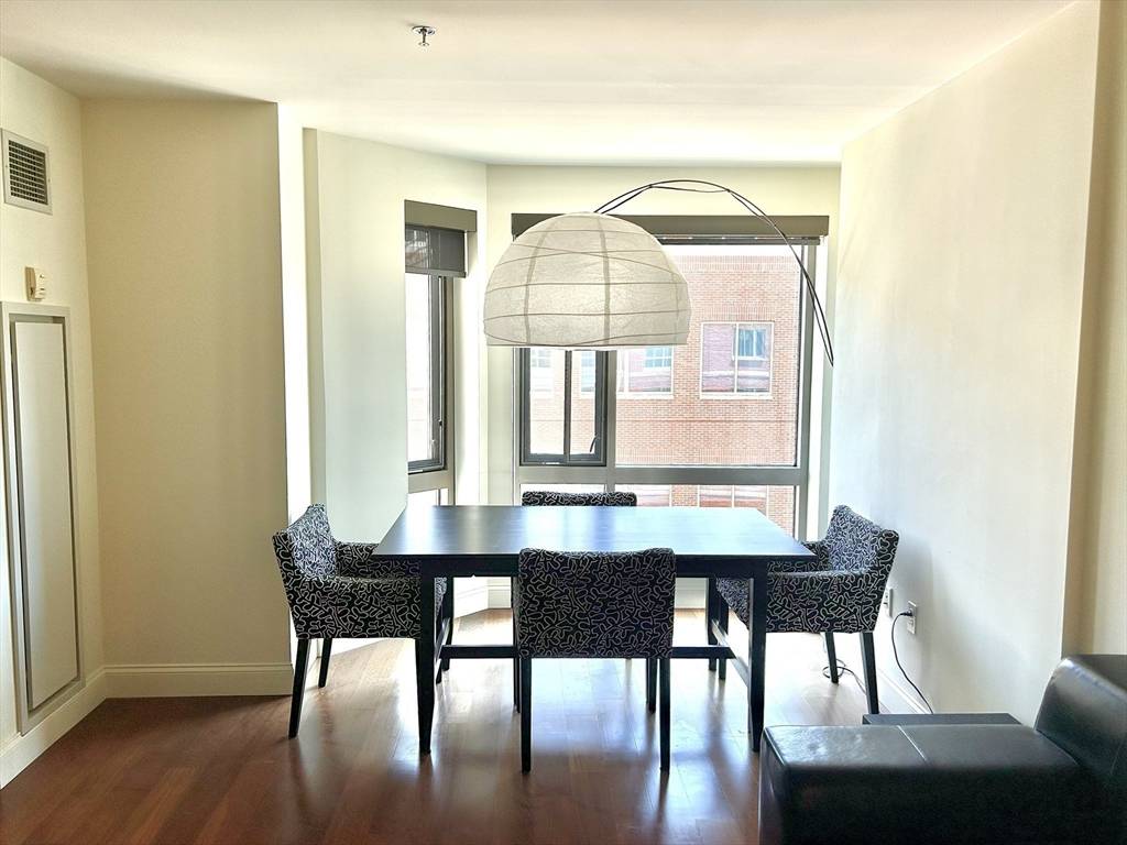 Cambridge, MA 02141,17 Otis St #503