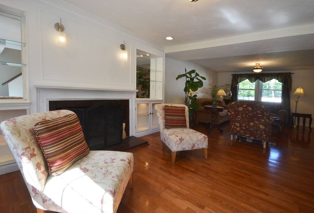 Shrewsbury, MA 01545,126 Lake St