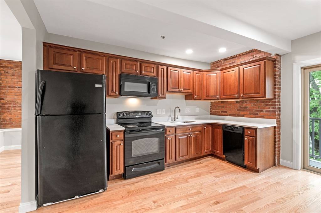 Haverhill, MA 01832,72 River Street #5