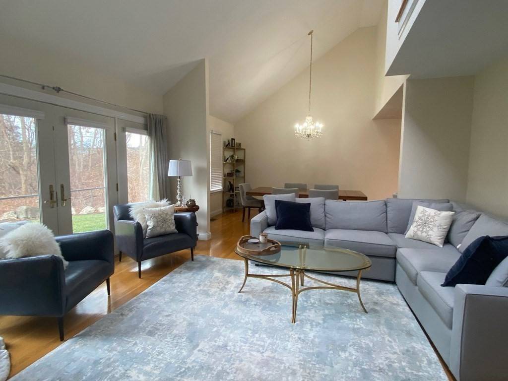 Weston, MA 02493,26 Dickson Lane #26