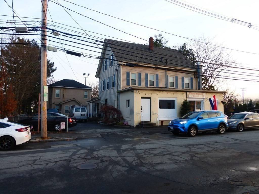 Waltham, MA 02453,194-196 Willow St