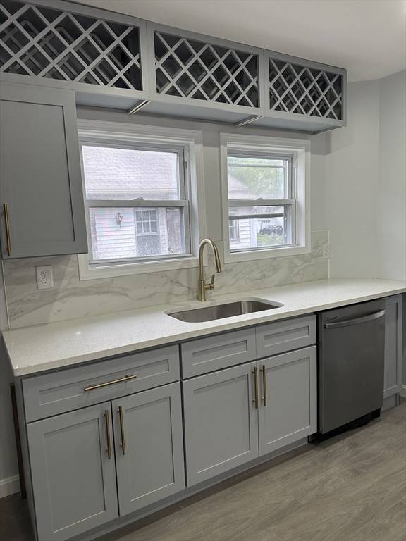 Brockton, MA 02301,124 Manomet St