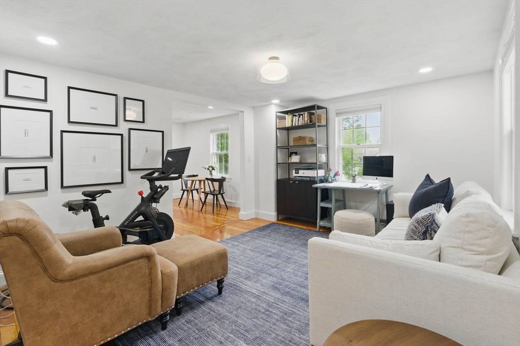 Lynnfield, MA 01940,62-64 Lincoln Ave
