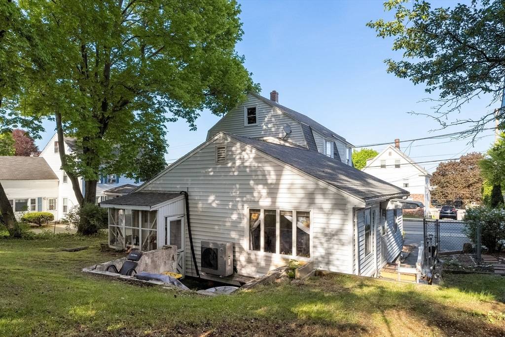 73 Lincoln Ave Saugus, MA 01906