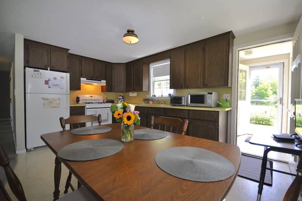 East Bridgewater, MA 02333,706 Washington St