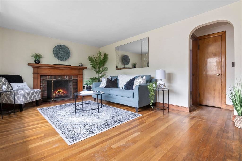 Wakefield, MA 01880,25 Wiley Street