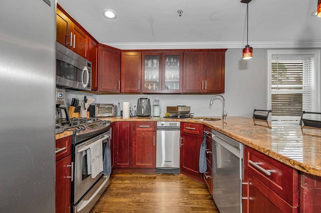 Boston, MA 02122,582 Freeport St #2