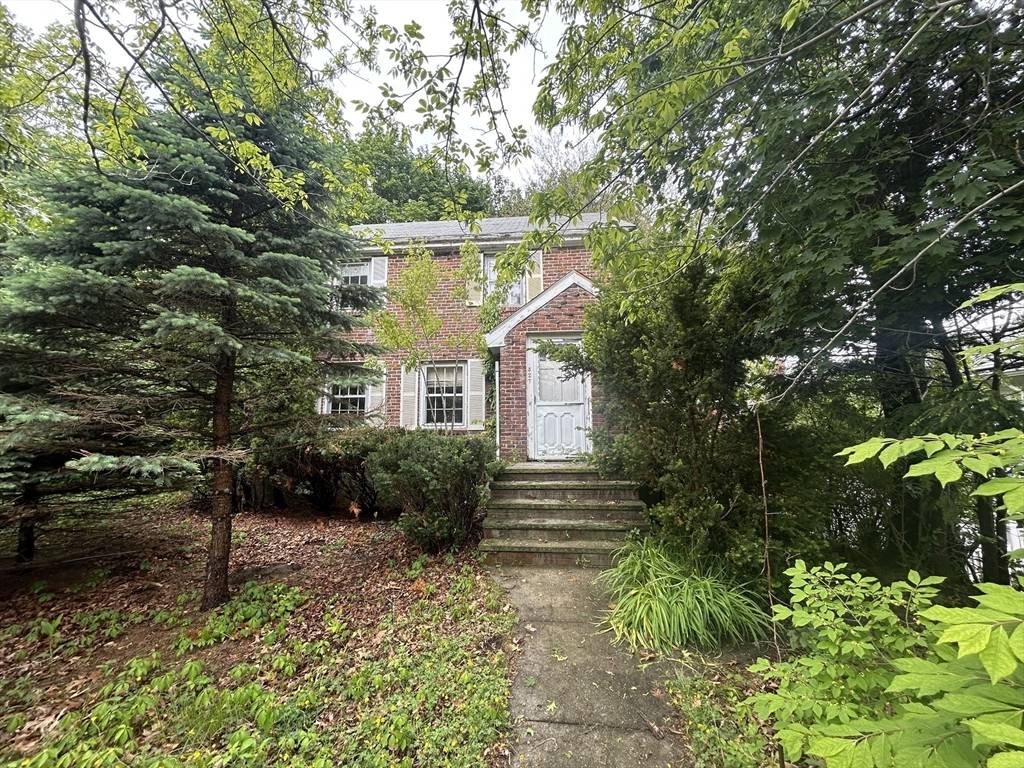 Arlington, MA 02476,327 Appleton St