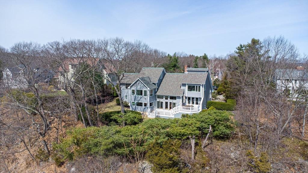Winchester, MA 01890,17 Wagon Wheel Road #17