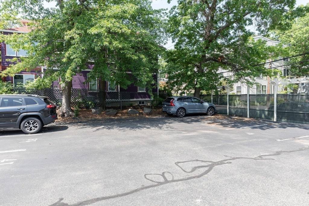 329 Harvard St #1 Cambridge, MA 02139