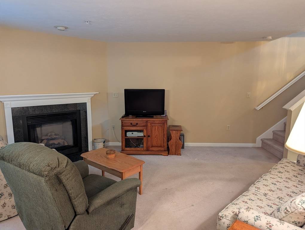 239 Bridle Cross Rd #239 Fitchburg, MA 01420
