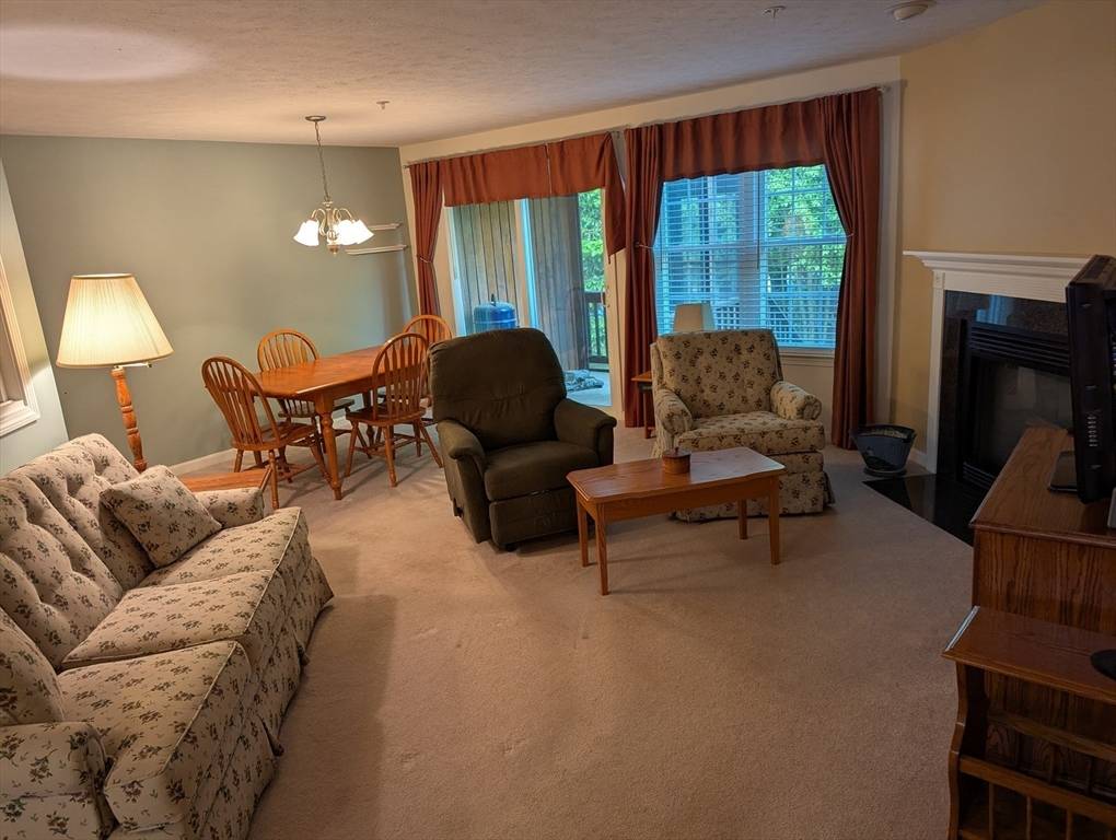 239 Bridle Cross Rd #239 Fitchburg, MA 01420