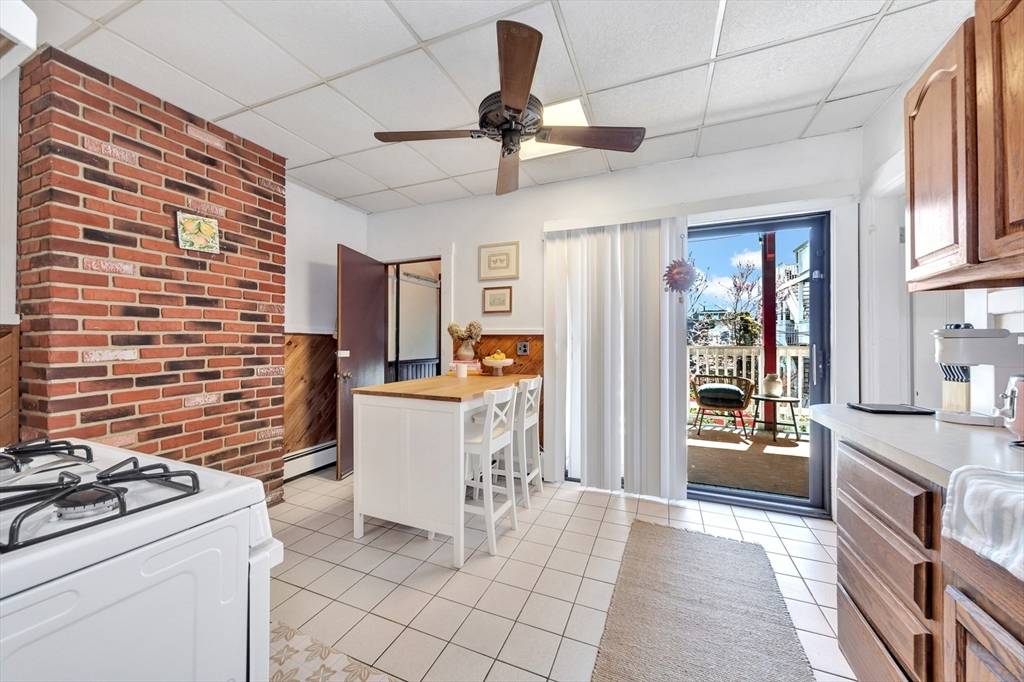 819 E 4th Street Boston, MA 02127