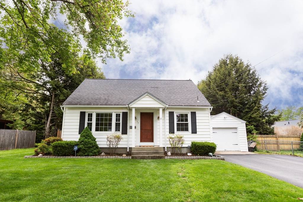 Pittsfield, MA 01201,17 Leslie Dr