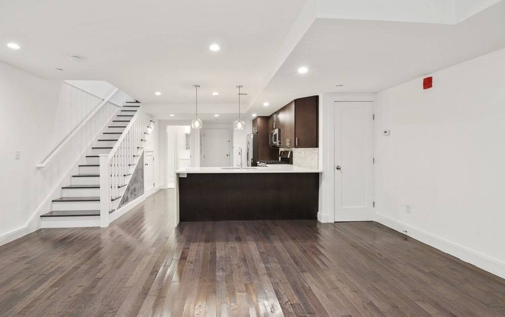 Boston, MA 02119,134 Warren St #1