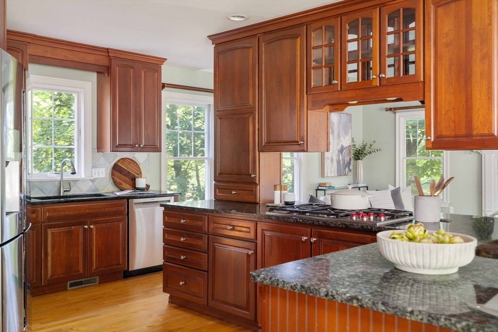 93 Adams St Lexington, MA 02420