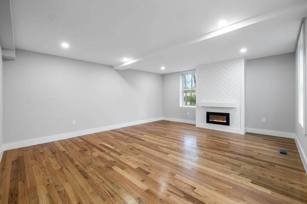 1442 Washington St. Canton, MA 02021