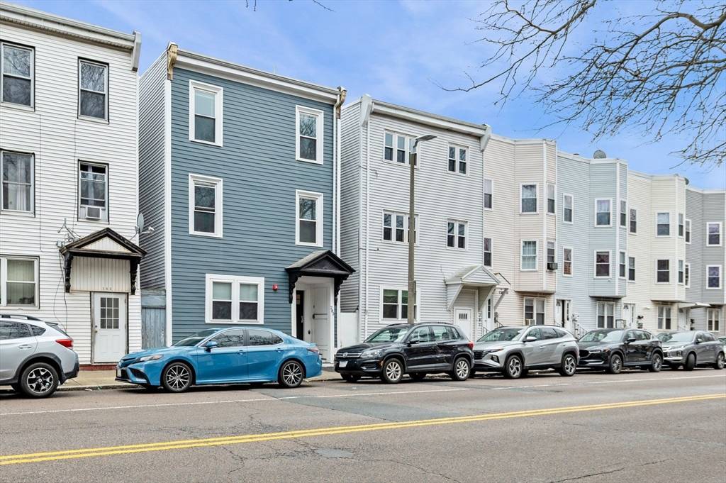 Boston, MA 02128,283 Chelsea Street #1