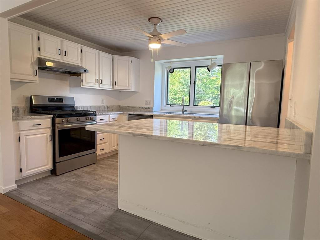 Wareham, MA 02571,51 Minot Avenue #51A