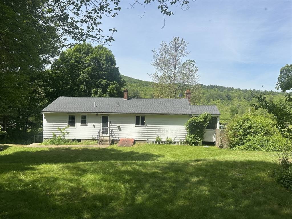 189 Scantic Rd. Hampden, MA 01036
