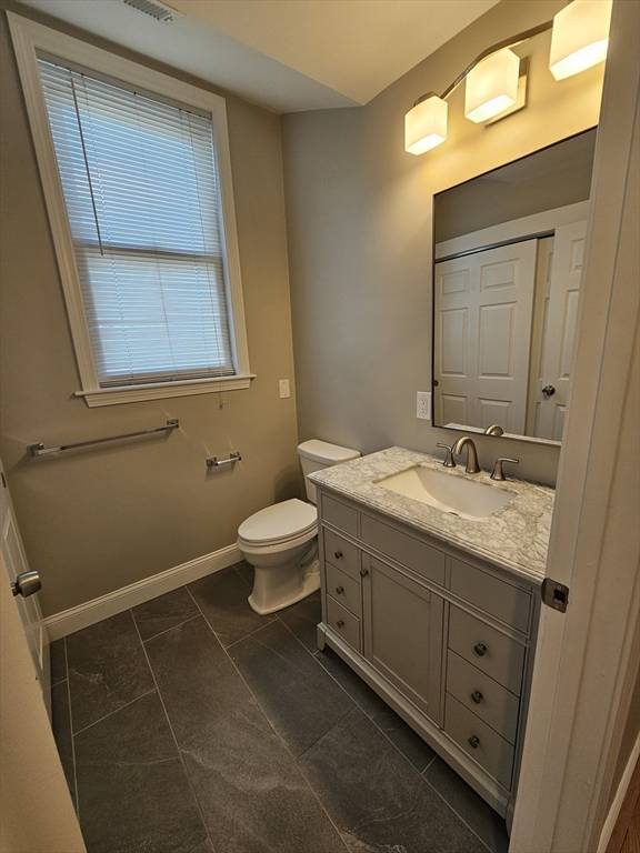 Reading, MA 01867,21 Lincoln St #2