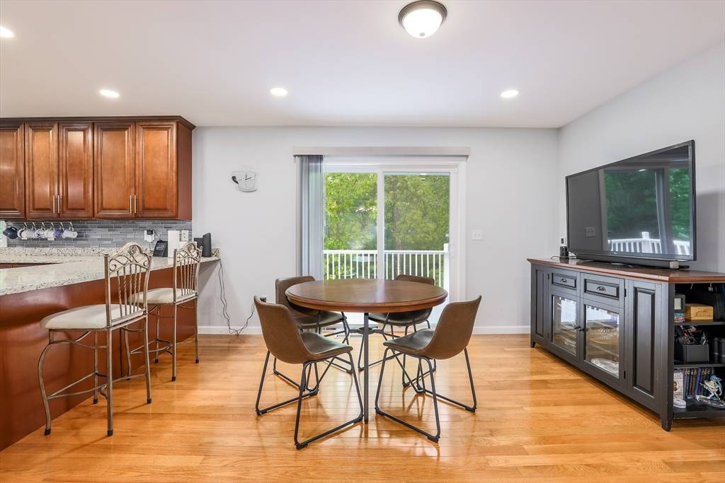 66 Eagle Dr Dudley, MA 01571