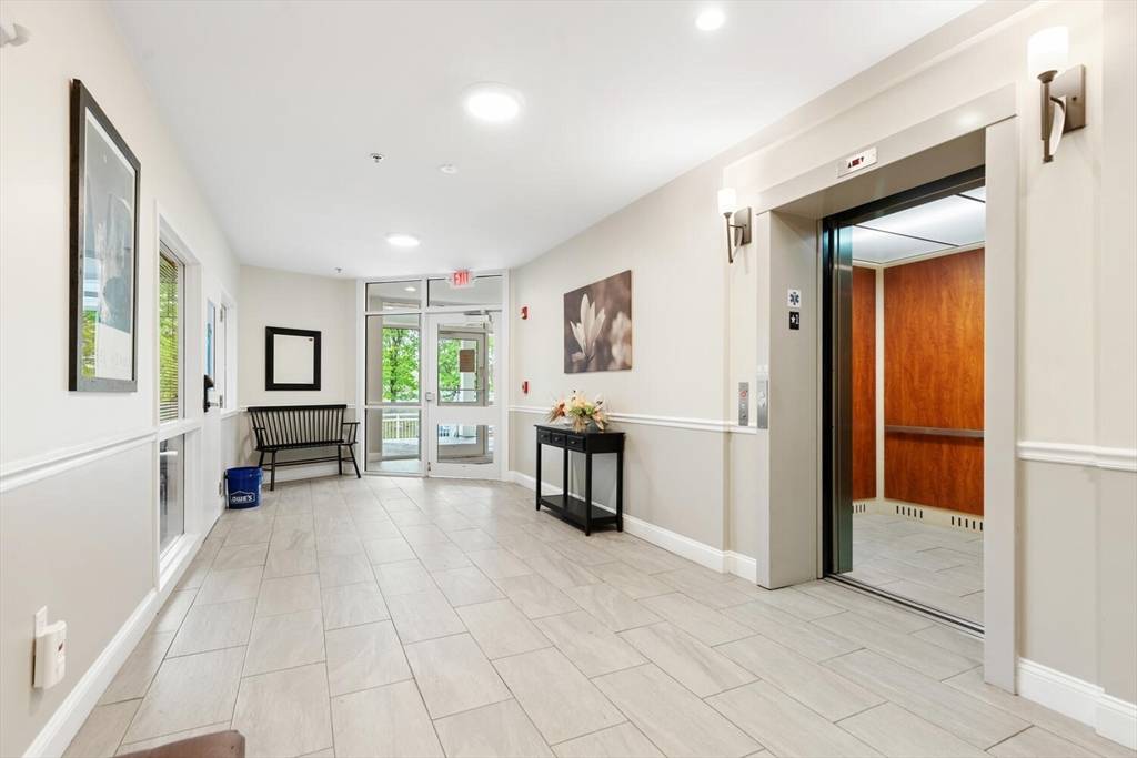 Woburn, MA 01801,2 Inwood Drive #2001