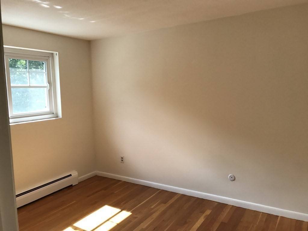 Lexington, MA 02420,83 Emerson Gardens Rd #83