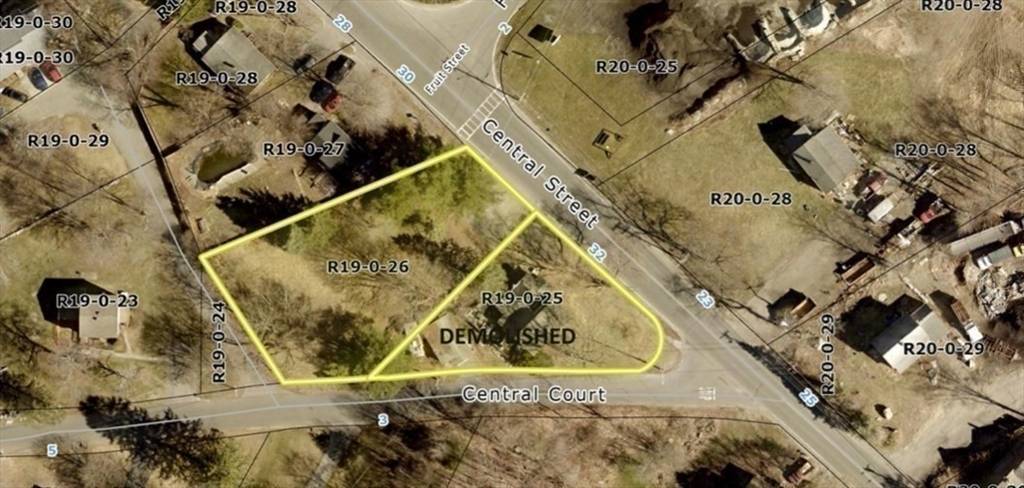 32 Central St Newbury, MA 01922