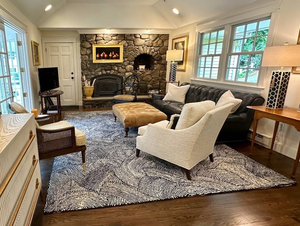Andover, MA 01810,10 Granada Way