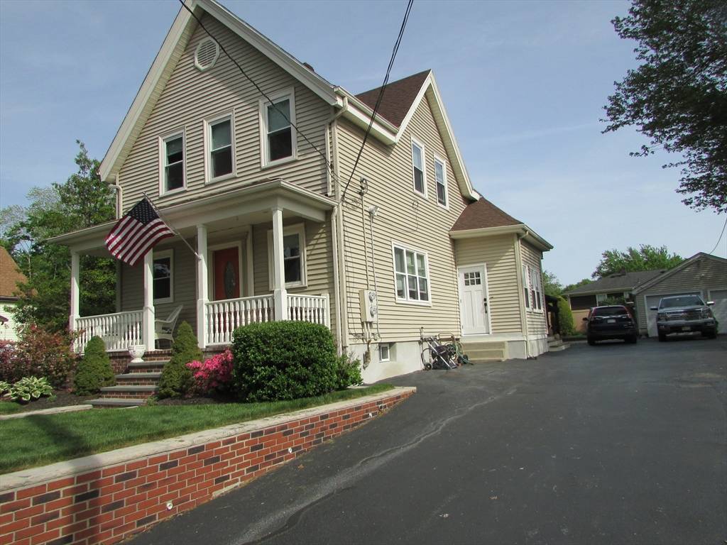Taunton, MA 02780,1038 Somerset Ave #2