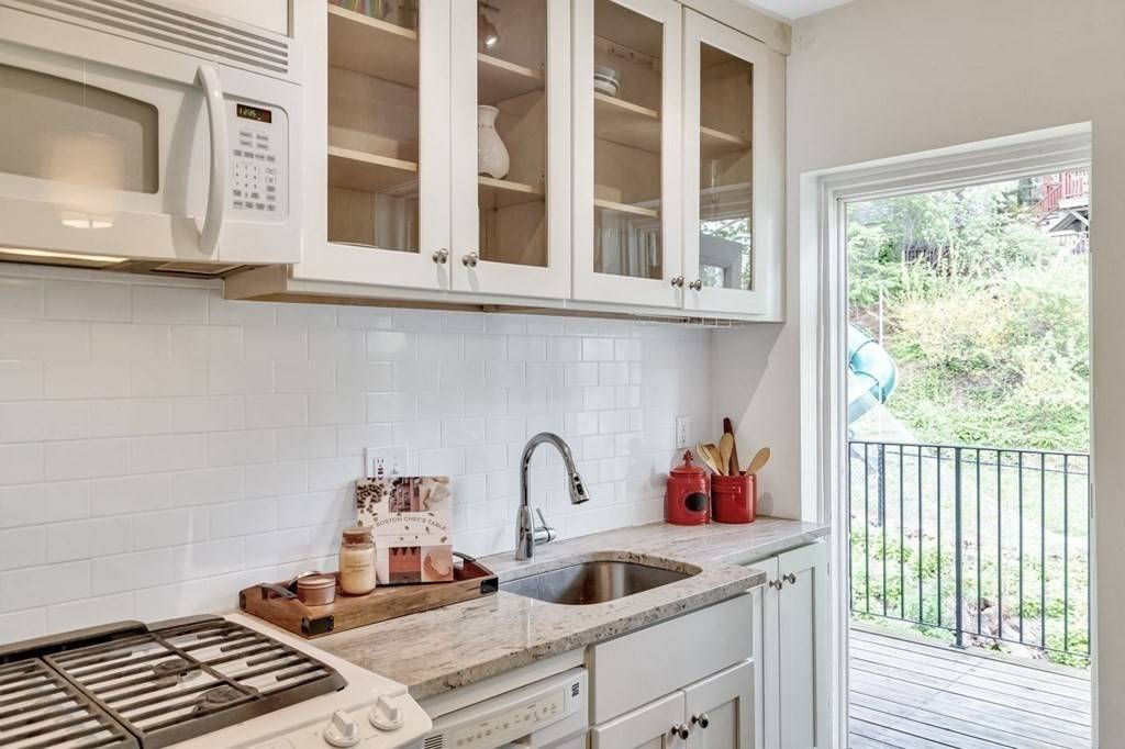 Brookline, MA 02446,21 Westbourne Terrace #6