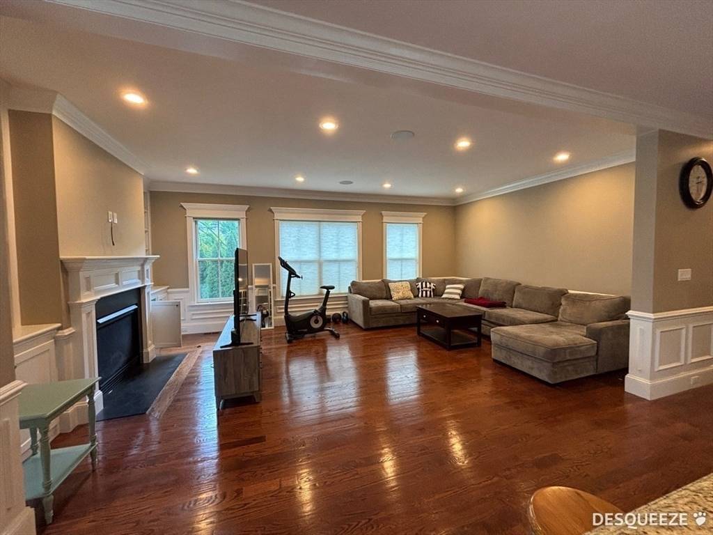 Newton, MA 02468,46 Fuller St. #46