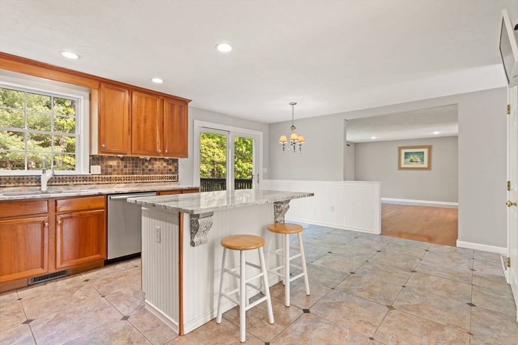 Westford, MA 01886,23 Morrison Ln