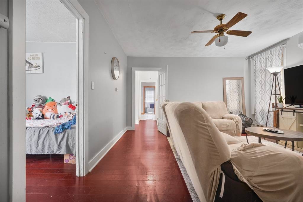 39 Smith St New Bedford, MA 02740
