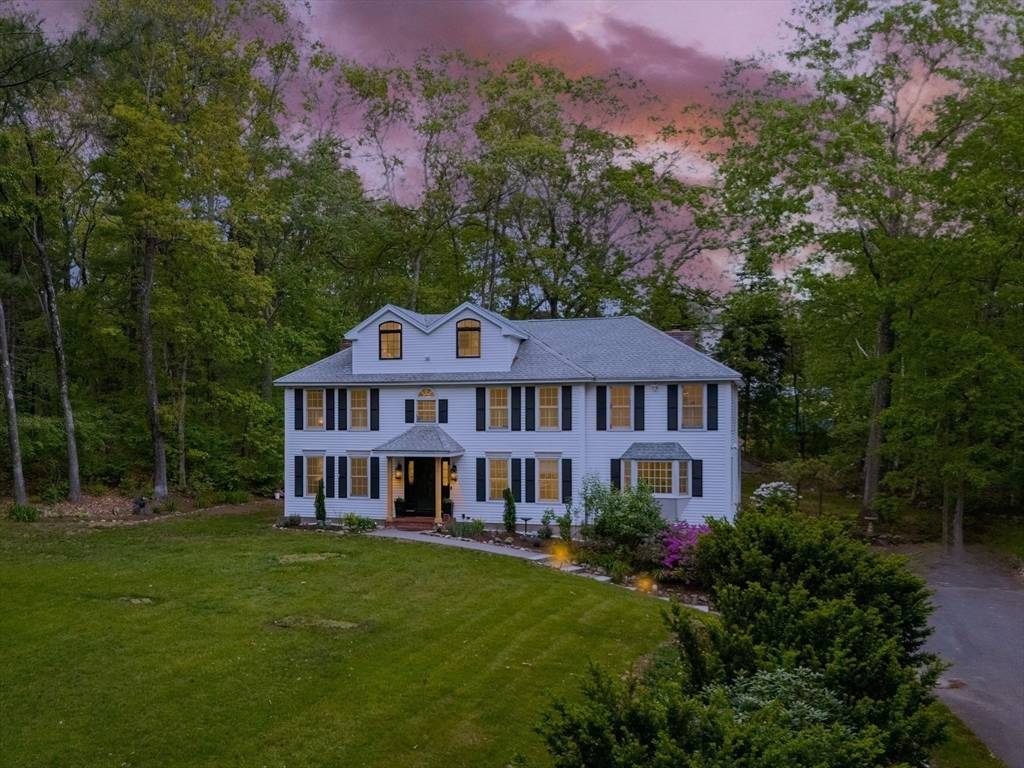 Londonderry, NH 03053,4 Rockwood Ln