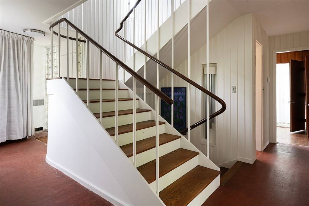 325 Winter St Framingham, MA 01701
