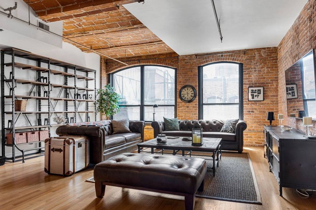 Boston, MA 02111,121-123 Beach St #603