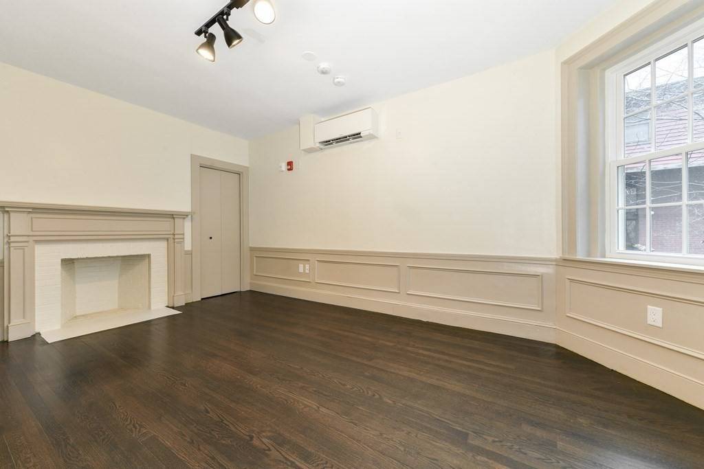 Cambridge, MA 02138,9 Dana Street #35