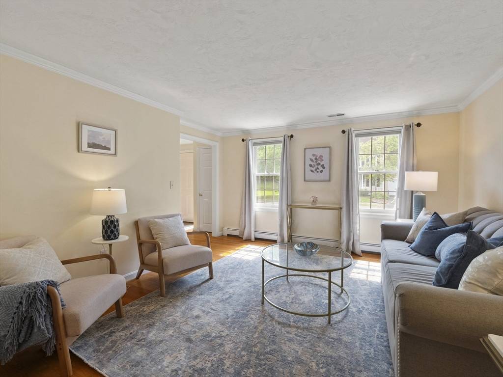 Acton, MA 01720,48 Lexington Drive