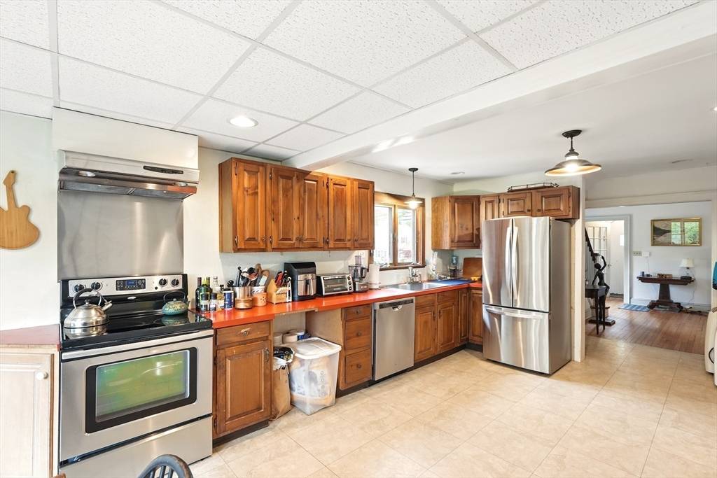 20 Ferrante Avenue Greenfield, MA 01301